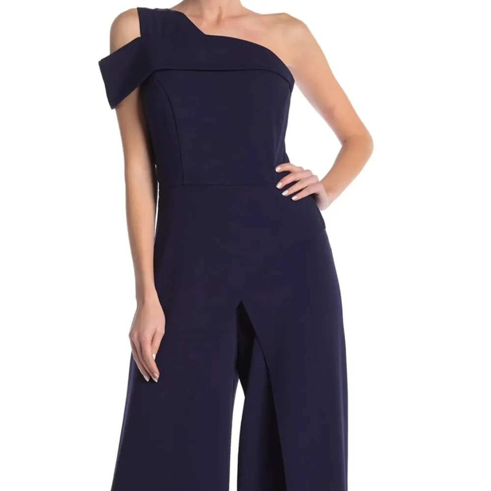 Marina One-Shoulder Jumpsuit - Picture 5 of 7